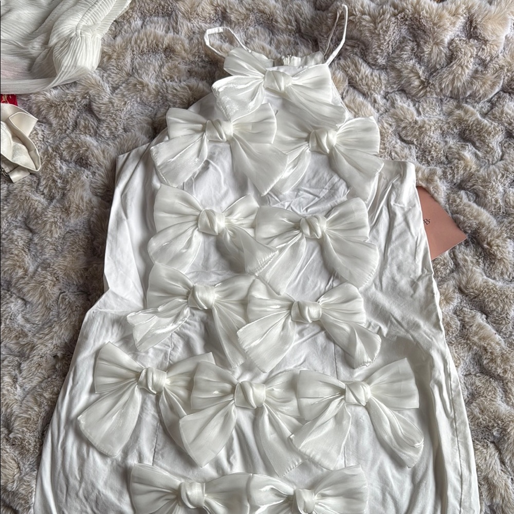 Elegant White Bow Dress